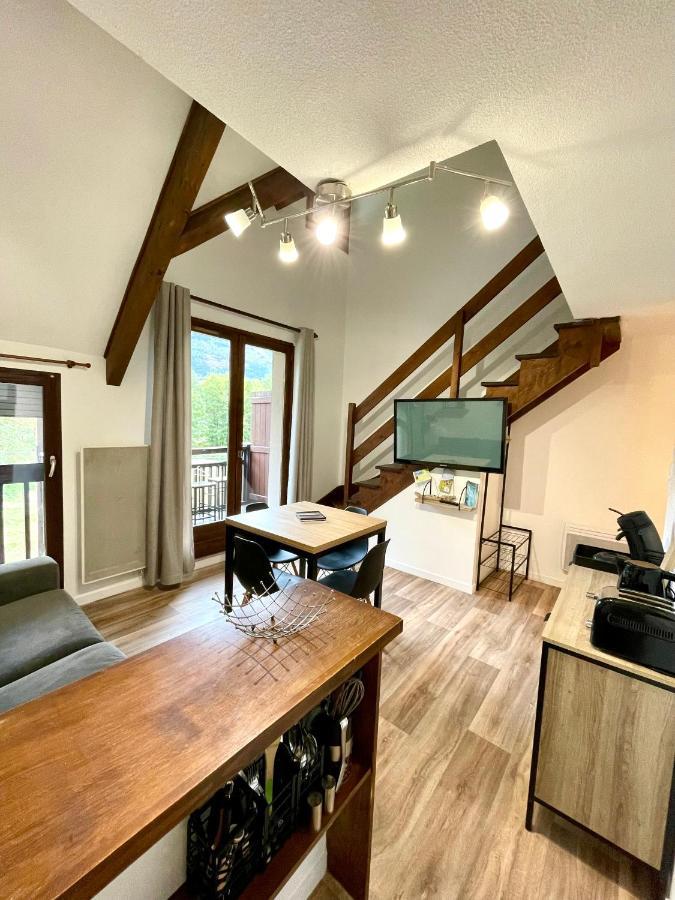 Duplex Du Pailhet, T3 Neuf, Vue Montagne, Parking, Navette Et 2 Velos A Disposition Gratuitement Bagnères-de-Luchon Buitenkant foto